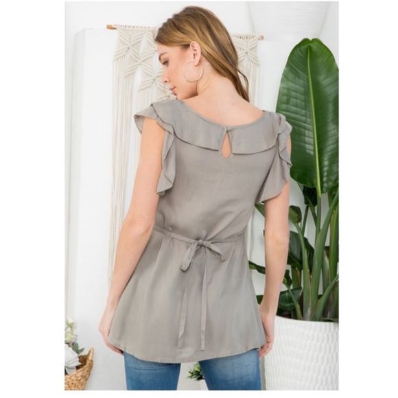 NEW Ryu Ruffles and Lace Top - Picture 3 of 8